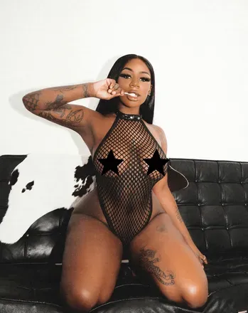 OnlyFans cuenta calfskinned avatar 1