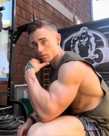 OnlyFans cuenta nearbysenpai avatar 1