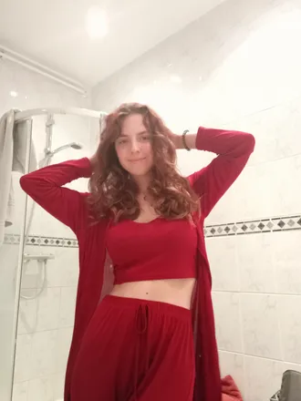 OnlyFans cuenta commie_mom header 2