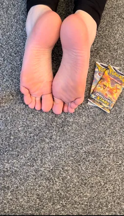 OnlyFans cuenta openonmyfeet header 2