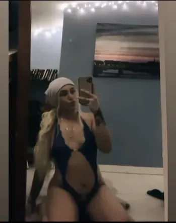 OnlyFans cuenta tthxlia avatar 1