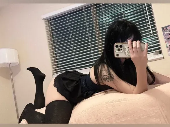 OnlyFans cuenta elliiee header 2