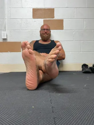 OnlyFans account  beardfootman avatar 1
