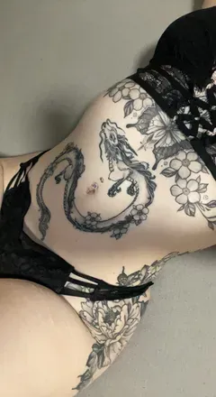 OnlyFans cuenta luna-rose01 header 2