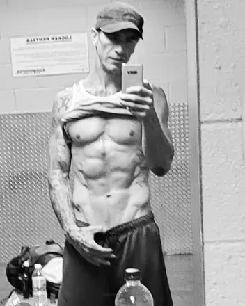 OnlyFans account  u153498684 avatar 1