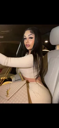 OnlyFans cuenta sarahforeign header 2