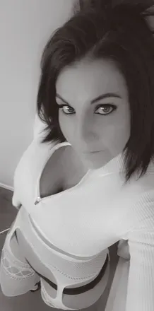 OnlyFans account  playfulsoccermom avatar 1