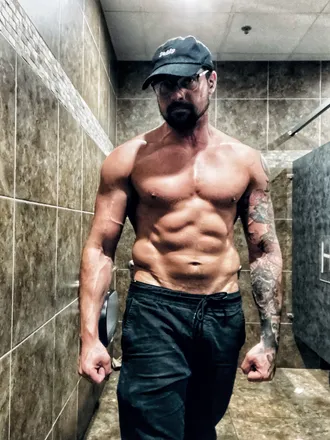 OnlyFans cuenta paulsdumb header 2