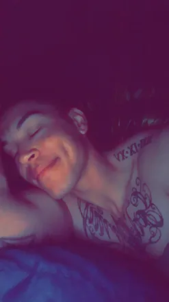 OnlyFans cuenta tattedlightskinarmyvet header 2