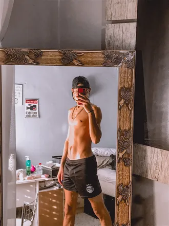 OnlyFans account  u123310084 header 2