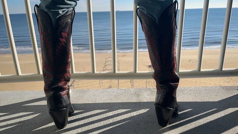 OnlyFans cuenta hornybootstud3 header 2