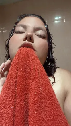 OnlyFans cuenta rosa2528 avatar 1