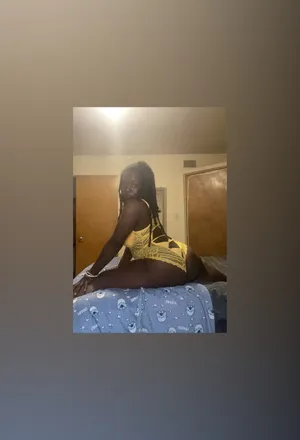 OnlyFans cuenta theonlynelly header 2