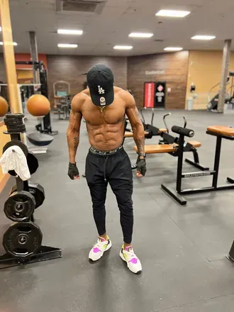 OnlyFans account  tr3nd avatar 1