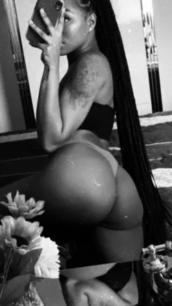OnlyFans cuenta chocolaterose_ header 2
