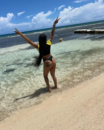 OnlyFans cuenta prettytinggg header 2