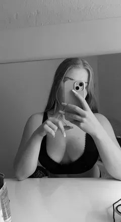 OnlyFans cuenta emelieblue avatar 1