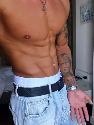 OnlyFans account  xxxnau avatar 1