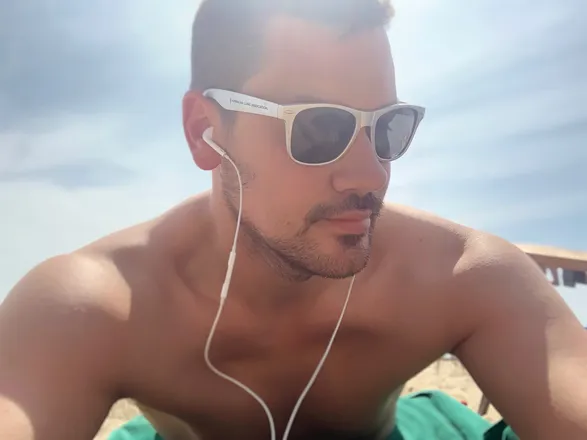 OnlyFans cuenta maineguyx header 2