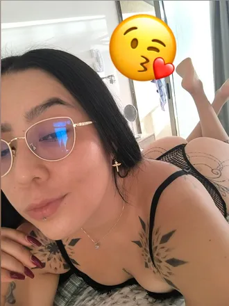 OnlyFans account  jessik_suarez header 2