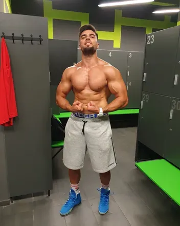 OnlyFans cuenta cuteerik1 avatar 1