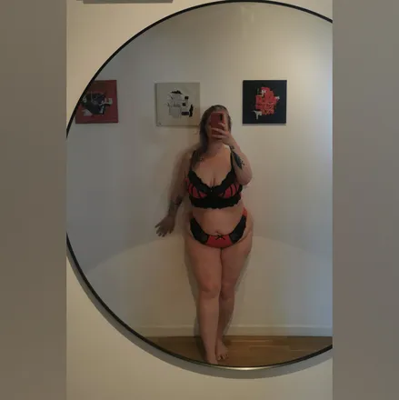 OnlyFans account  beautiiebiitch header 2