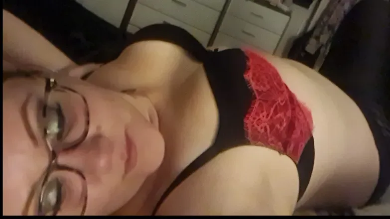 OnlyFans cuenta stikkiml header 2