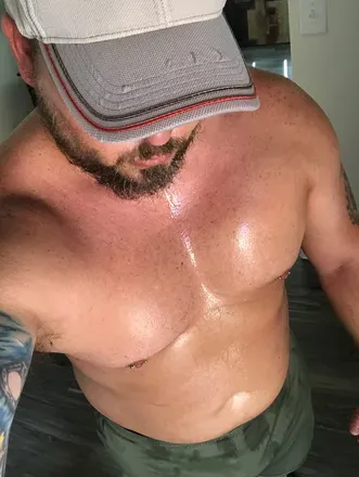 OnlyFans account  comfortably_southern avatar 1