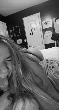 OnlyFans cuenta breabrea2233 avatar 1