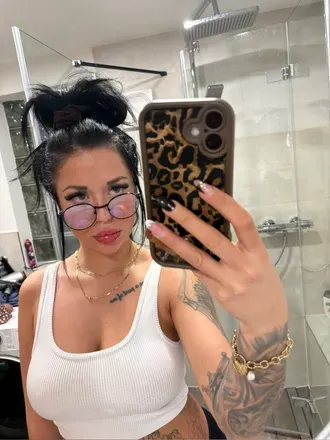 OnlyFans cuenta michelle_hrng avatar 1