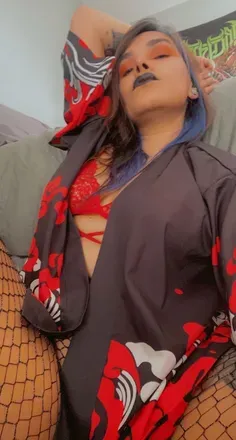 OnlyFans cuenta mamazombee avatar 1