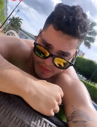 OnlyFans cuenta cardenaaaas header 2