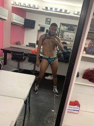OnlyFans cuenta mannysantana5 header 2