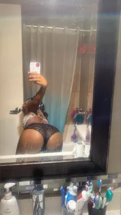 OnlyFans account  lazarrayah avatar 1