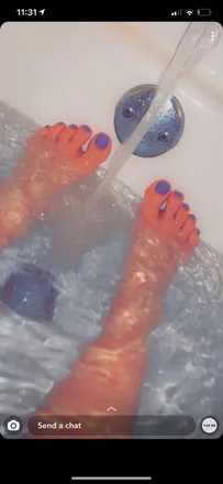 OnlyFans cuenta barefootbunnyyyy23 header 2