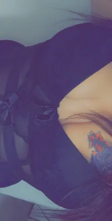 OnlyFans cuenta mariielovee31 header 2