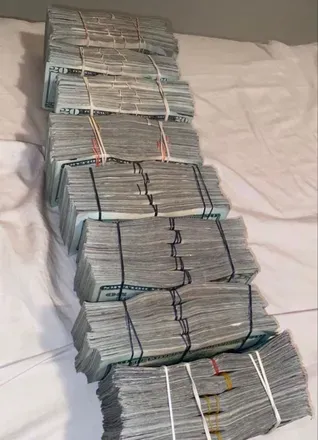 OnlyFans cuenta bankmeup header 2