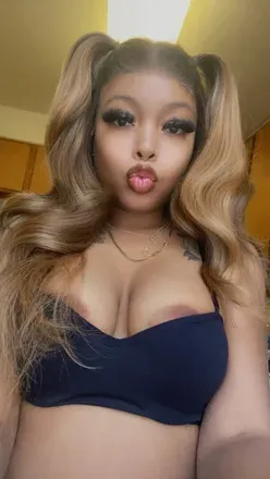 OnlyFans cuenta prettynwet97 avatar 1