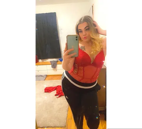 OnlyFans account  sexiilexiibby header 2