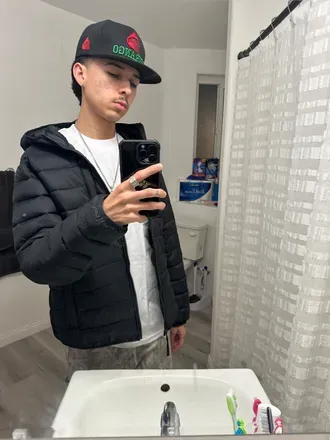 OnlyFans cuenta vannyy_04 avatar 1