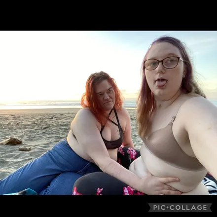 OnlyFans account  smalltowngirl1993 header 2