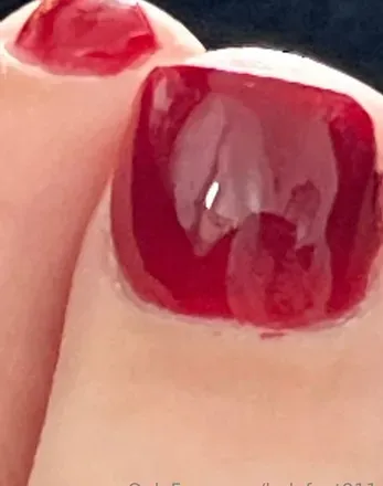 OnlyFans cuenta isellmyfeet77 avatar 1