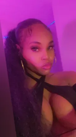 OnlyFans account  tskinkykennedy avatar 1