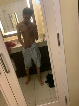 OnlyFans cuenta kingaries19 avatar 1