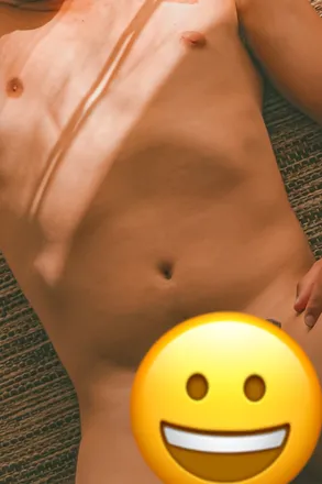 OnlyFans cuenta your_sweet_boy header 2