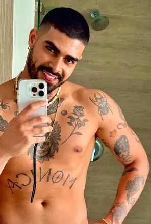 OnlyFans account  raycabrerax avatar 1