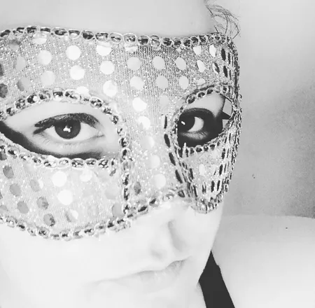 OnlyFans cuenta kiss_me_casey header 2