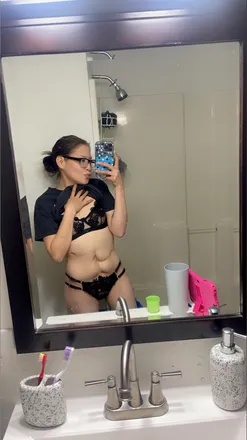 OnlyFans account  skyee32 header 2