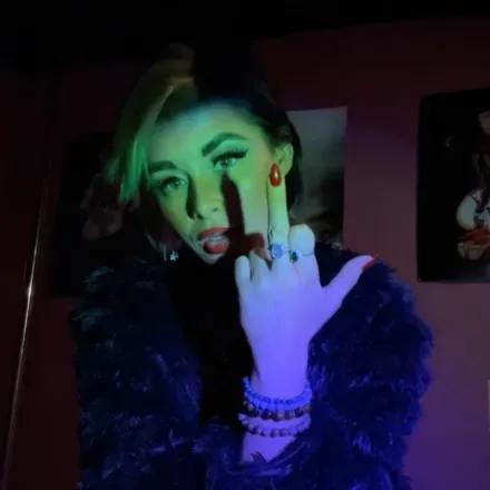 OnlyFans account  goddesslunawilde header 2