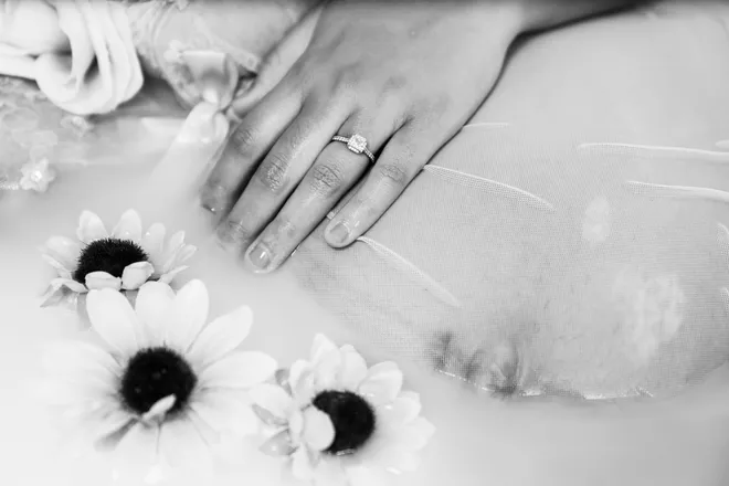 OnlyFans cuenta justacurlyheadgirl header 2